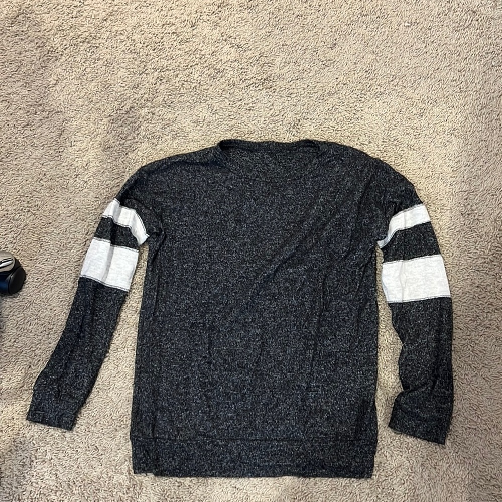 Comfy Long Sleeve: (Juniors Small)